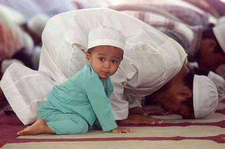 man prostrating on his face